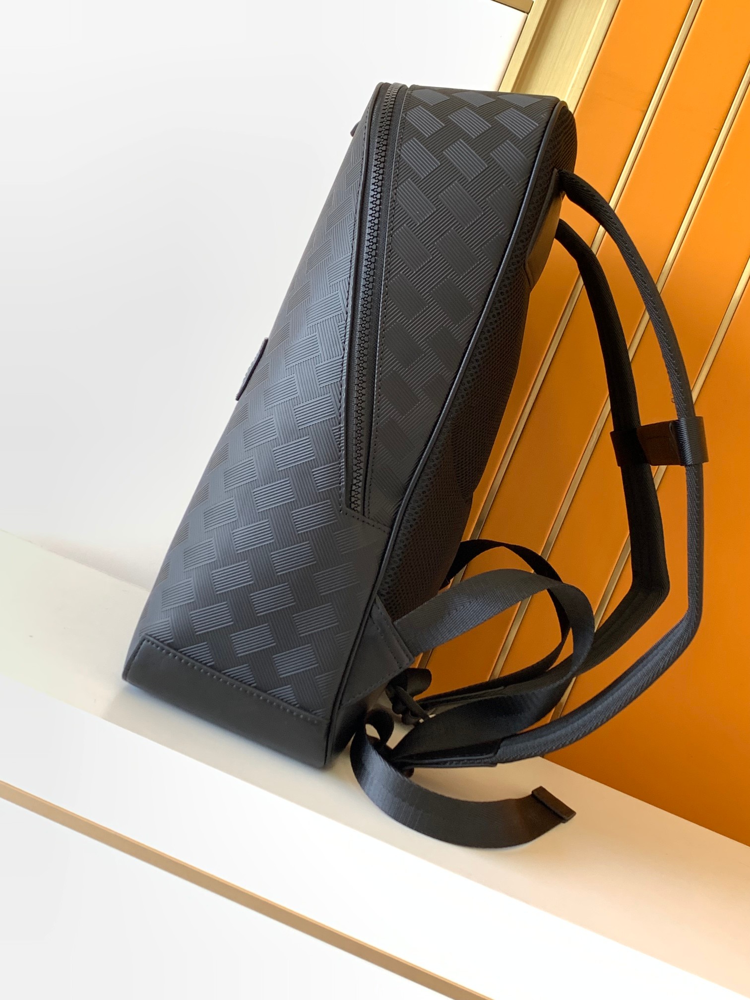 Zaino Minimalista Nero Goffrat - Leather Work Rucksack Mens recensione e prezzo